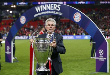 足球赛场上 足球赛场上